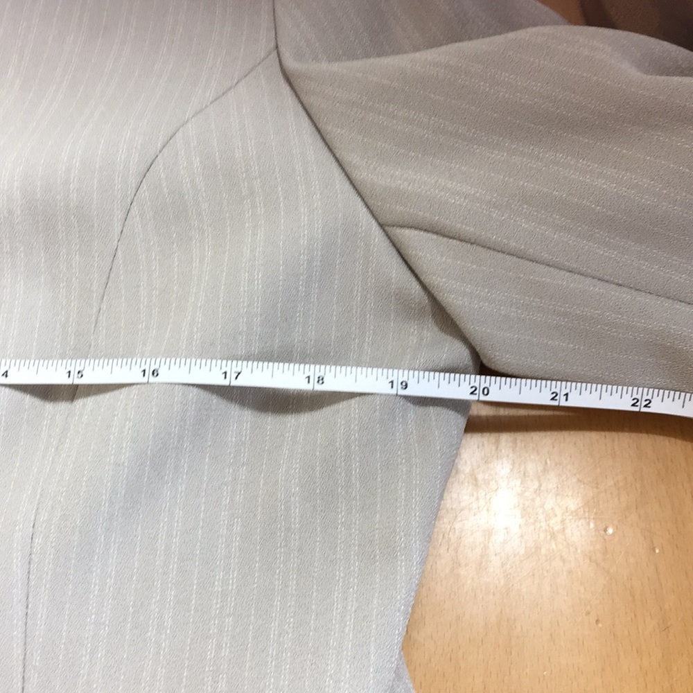 Karen Scott Suit - Picture 4 of 9